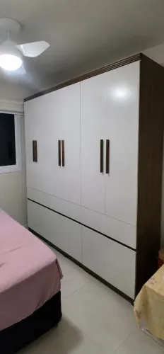 Guarda roupas casal em MDF perfeito estado