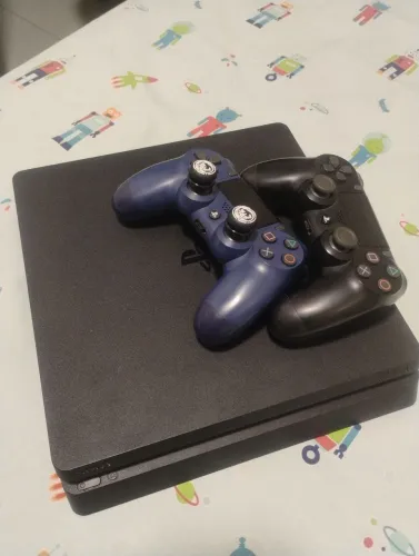 PlayStation 4 slim -PS4- 1TB 