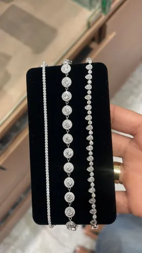 Pulseiras femininas novas e elegante 