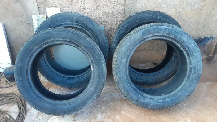 4 Peneus 255/55 R 19