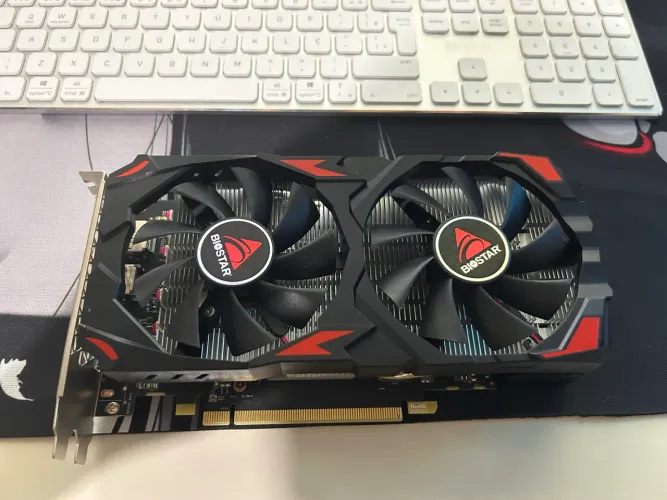 RX 580 8GB 2048 SP, pouco uso