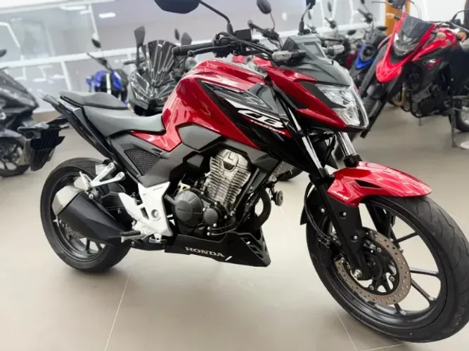 CB 300F TWISTER 2025 BAIXO KM 