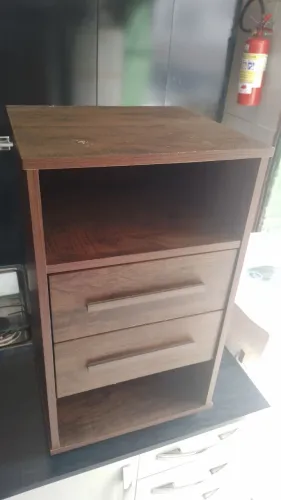 Mesinha de cabeceira