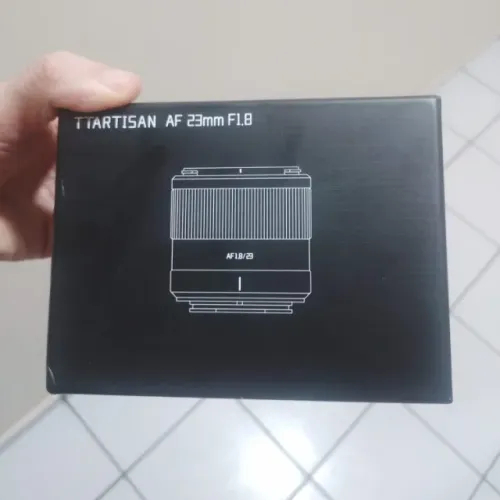 Lente Sony 23mm abertura 1.8 nova lacrada, marca ttartirans, só falo whats, não falo olx