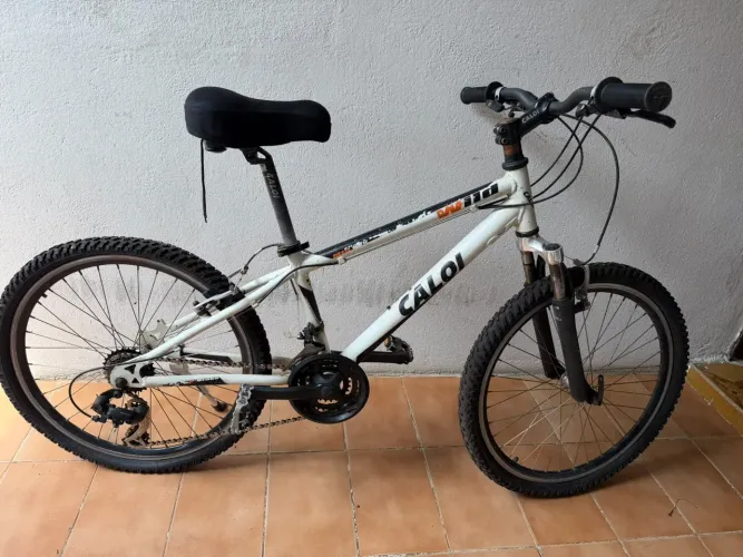 Bicicleta Caloi aro 24 em alumínio todo restaurada com peças novas pronta pra pedalar...