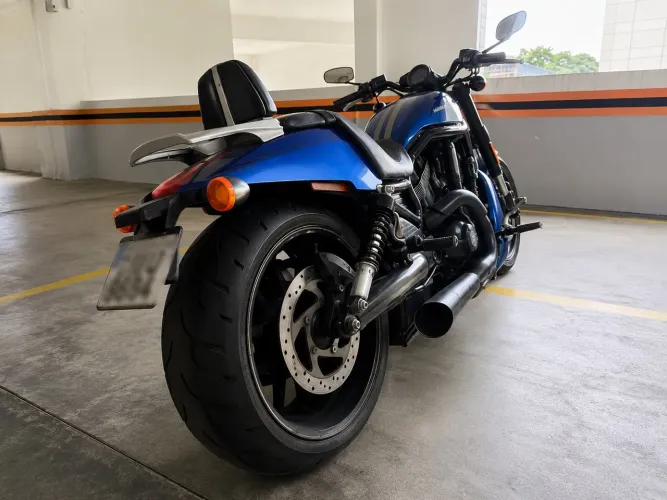 Harley v-Rod linda e muito conservada