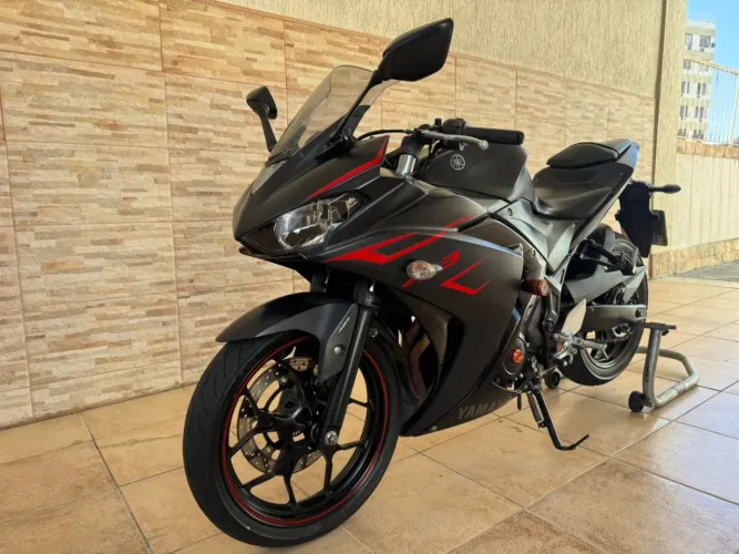 YAMAHA R3 2018 - LINDA!
