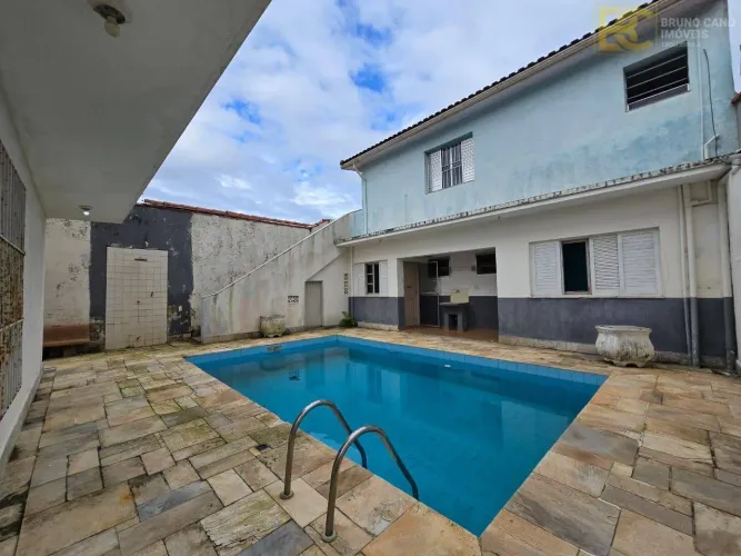 Sobrado com edicula a 350 metros da praia à venda! - Centro - Peruíbe/SP