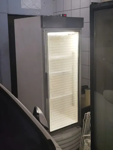 Cervejeira porta de vidro