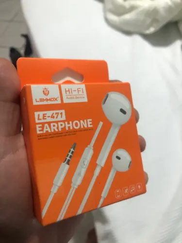 Fone top na caixa com microfone preço pra revenda.