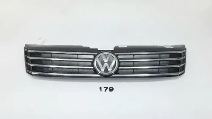 Grade Parachoque Dianteiro Com Detalhe Passat 2013 V2244