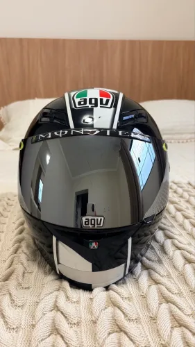 Vendo capacete AGV