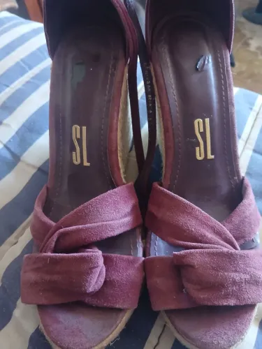 Sandália Anabella Vinho Santa Lolla