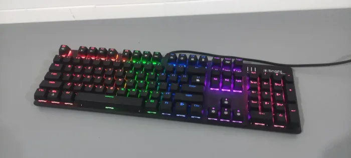 Teclado Mecânico Brigth - Iluminação Rainbow - Switch Azul