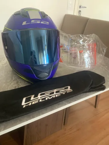 Capacete ls2 ff-320 da helments, muito novo com viseira reserva e bolsa.