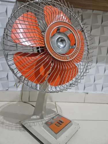 Ventilador Vintage GE Laranja