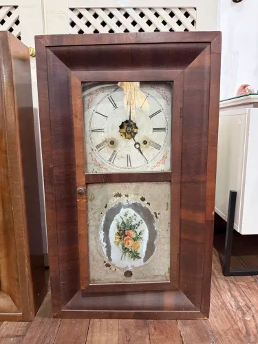 Relógio de Parede de Moldura (Ogee Clock) precisa de reparos 
