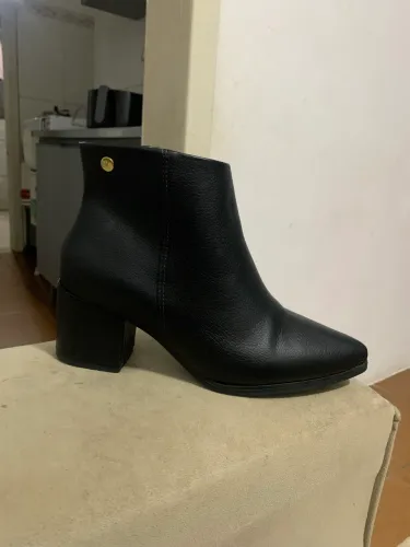 Bota Vizzano Cano Curto 
