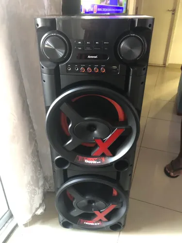 Vende se um som Amvox 1900 w