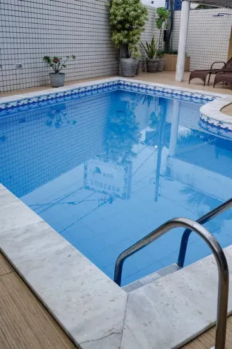 Ponto comercial com 16 suítes