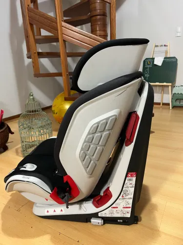 Cadeirinha Chicco Youniverse Fix ISOFIX 0 a 36kg Semi Nova