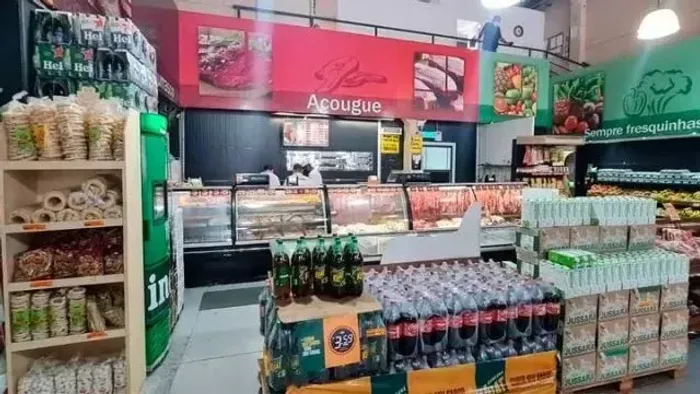 Venda de Mercado com açougue e hortifruti em Bairro Popular de São Paulo