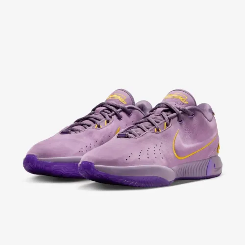 Nike LeBron 21 XXI