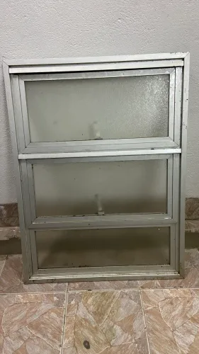 Janela de alumínio 75x100