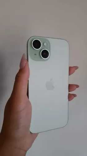 IPhone 15 128gb verde Ótimo Estado! ? Bateria com 79% ?Icloud livre ?Wi-fi e chip ?