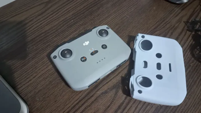 Controle RC-N3, 699 só hoje (descrição) p/ DJI NEO, NEO 2, MINI 4, MINI 5 PRO COM CAPA