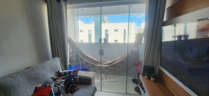 Porta Vidro 2,18 altura por 2,55 largura.