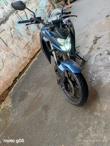 Vendo moto cb 300 Twitter 