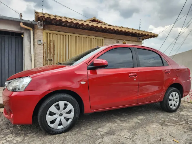 Toyota Etios XS Sedan 1.5 Flex 16V 4P Mec. 2016