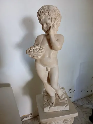 Vendo anjo barroco e pilar envernizado