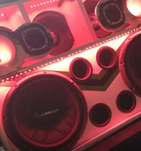 Vendo som completo com usina e bateria 