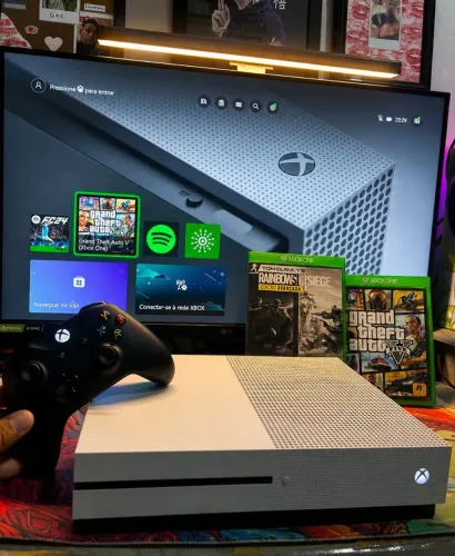Xbox One S 1TB + 2 Jogos Originais ? Completo!