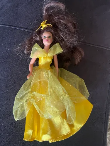 Boneca colecionável  Bela (A Bela e a Fera) Disney Mattel anos 90