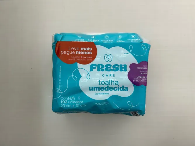 Kit Toalha Umedecida Fresh Care Pack com 4 Unidades, indicado para a higiene de cães.