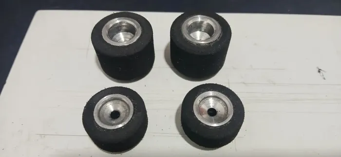 Autorama estrela jogo de pneus F1 de rosca + contatos 