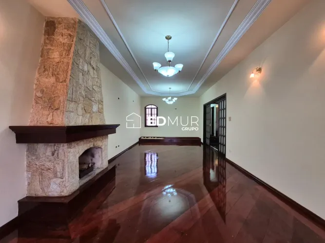 CASA para VENDA E ALUGUEL com 400m² no bairro Vila Assunção com 4 quartos e 10 vagas. Sant