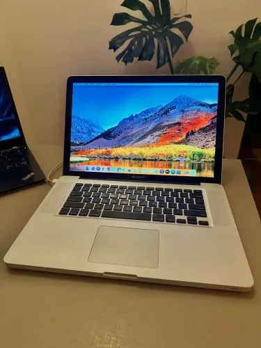 MacBook Pro 15 (Descrição no Anúncio)