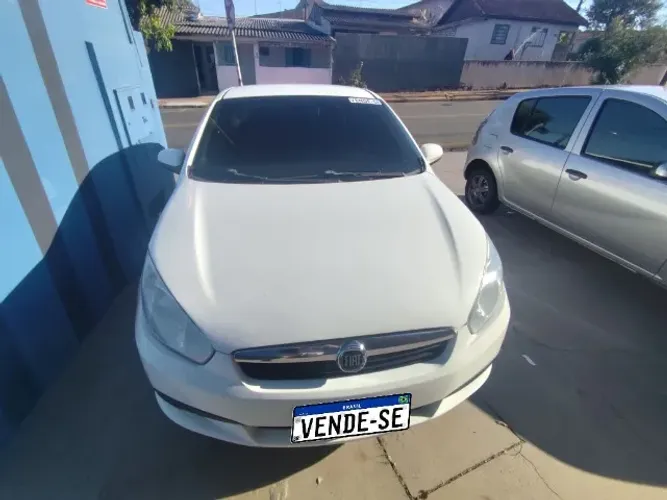 Fiat Grand Siena Essence 1.6 Flex 16V 2015