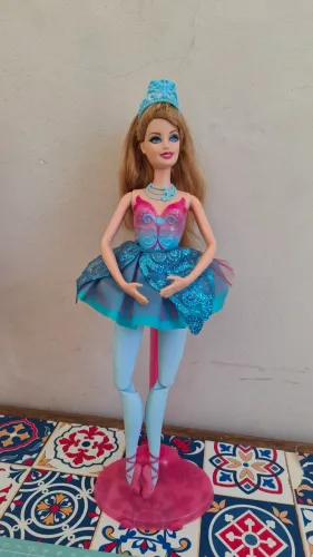 Boneca bailarina Gisele Sapatilhas Mágicas