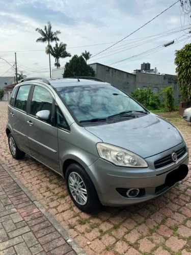 Fiat Idea Attractive 1.4 Fire Flex 8V 5P 2012