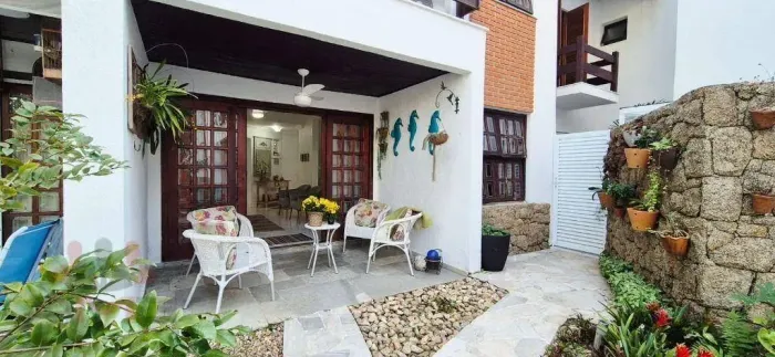 Village com 5 dormitórios, 188 m² - venda por R$ 2.700.000 ou aluguel por R$ 11.000/dia -