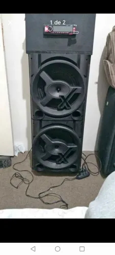 Torre com rádio