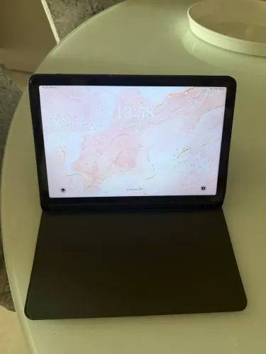 Vendo tablet A9 plus seminovo em estado de novo
