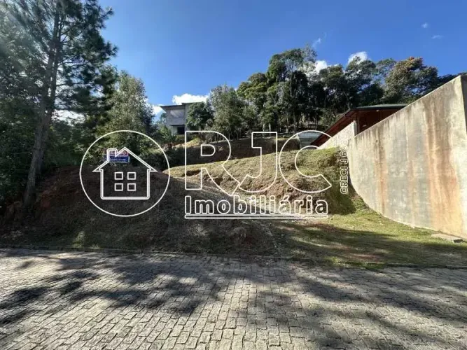 Imóvel para venda tem 405 metros quadrados em Vargem Grande - Teresópolis - RJ
