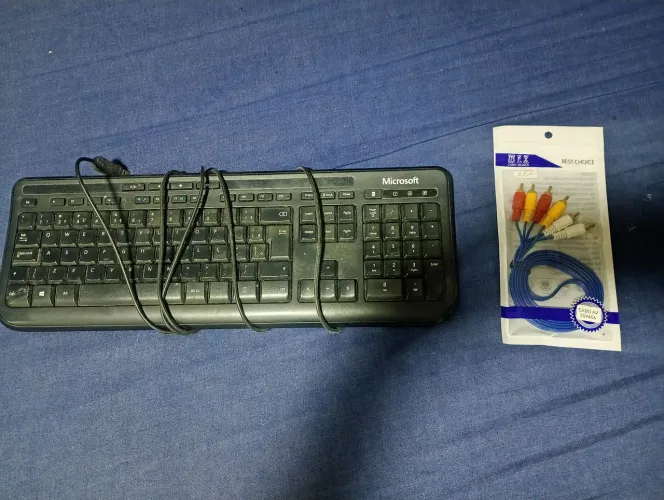 Cabo e teclado Microsoft