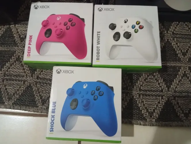 Controle novo lacrado do Xbox séries x, Branco, azul e rosa R$ 399,99 cada